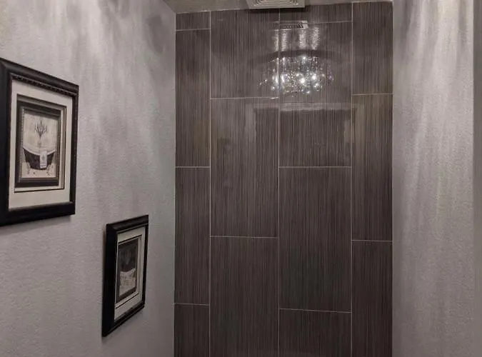 Apartment *new* Lux With Pool, Hot Tub, And Gym