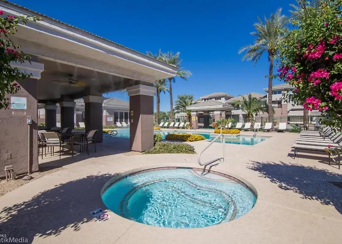 Apartment *new* Lux With Pool, Hot Tub, And Gym *